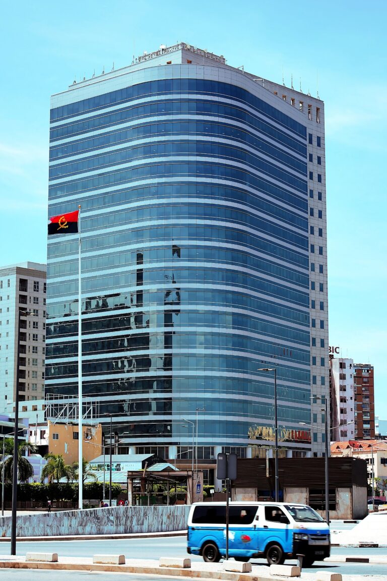 Major offshore oil project in Angola receives approval from Azule